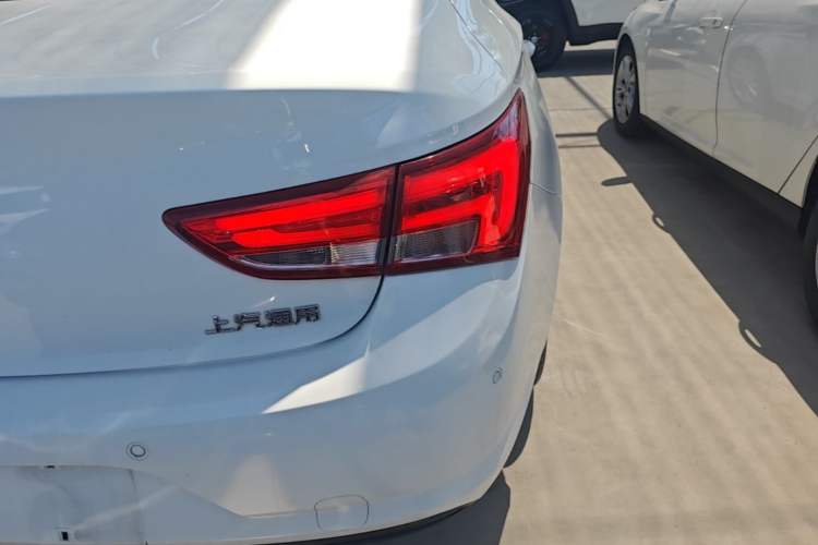 Used Buick Verano 2019 Sedan 15S Automatic Leading Model Right Rear Taillight
