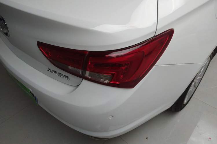 Used Buick Verano 2019 Sedan 20T Dual-Clutch Leading Model Right Rear Taillight