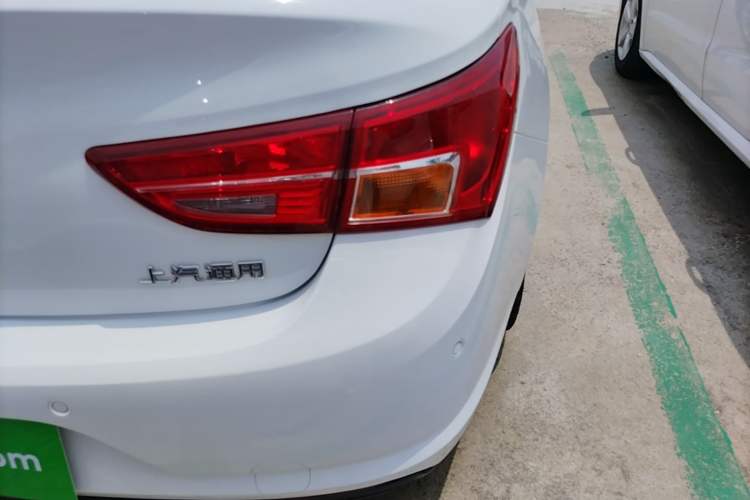 Used Buick Verano 2019 Sedan 15S Automatic Entry Model Right Rear Taillight