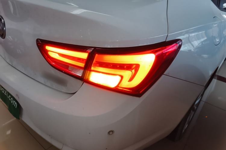Used Buick Verano 2019 Sedan 15S Automatic Leading Model Right Rear Taillight