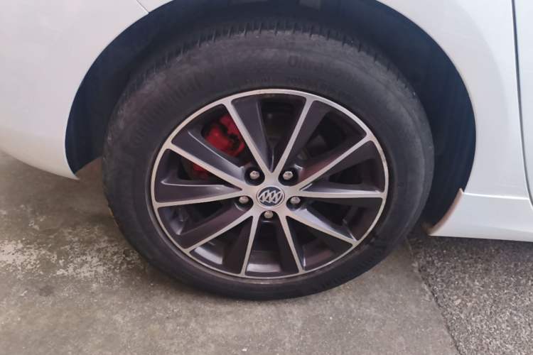 Used Buick Verano 2019 Hatchback GS 20T Dual-Clutch Leading Model Right Rear Wheel Hub