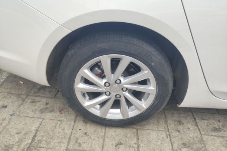 Used Buick Verano 2019 Sedan 15S Automatic Leading Model Right Rear Wheel Hub