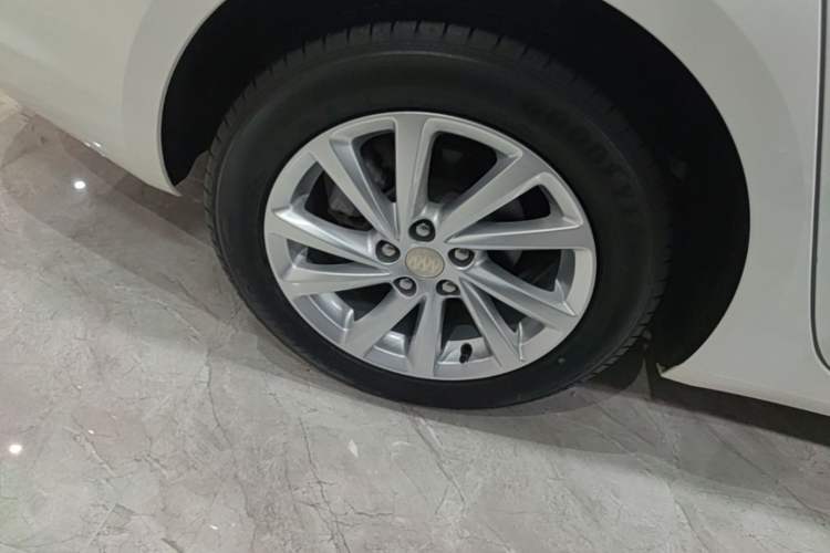Used Buick Verano 2019 Sedan 15S Automatic Entry Model Right Rear Wheel Hub