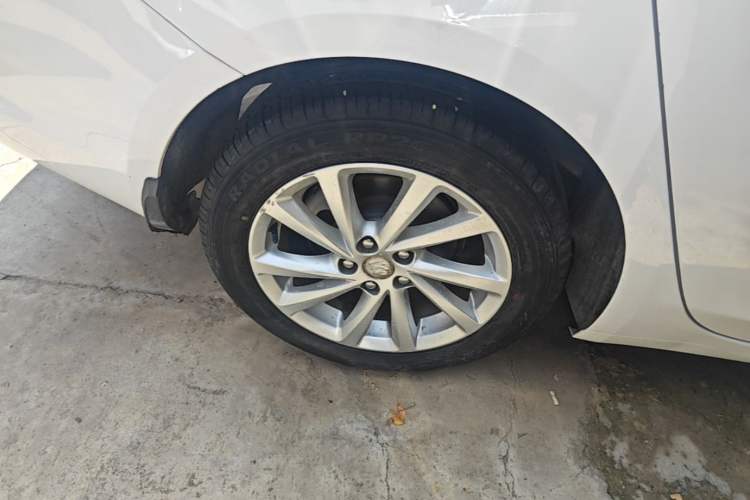Used Buick Verano 2019 Sedan 15S Automatic Entry Model Right Rear Wheel Hub