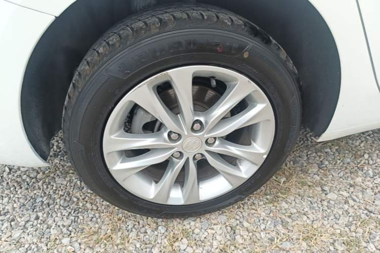 Used Buick Verano 2019 Sedan 20T Dual-Clutch Leading Model Right Rear Wheel Hub