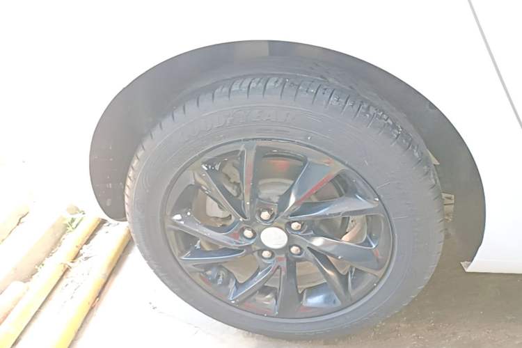 Used Buick Verano 2019 Hatchback 15S Automatic Ambition Model Right Rear Wheel Hub
