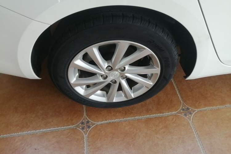 Used Buick Verano 2019 Sedan 15S Automatic Entry Model Right Rear Wheel Hub