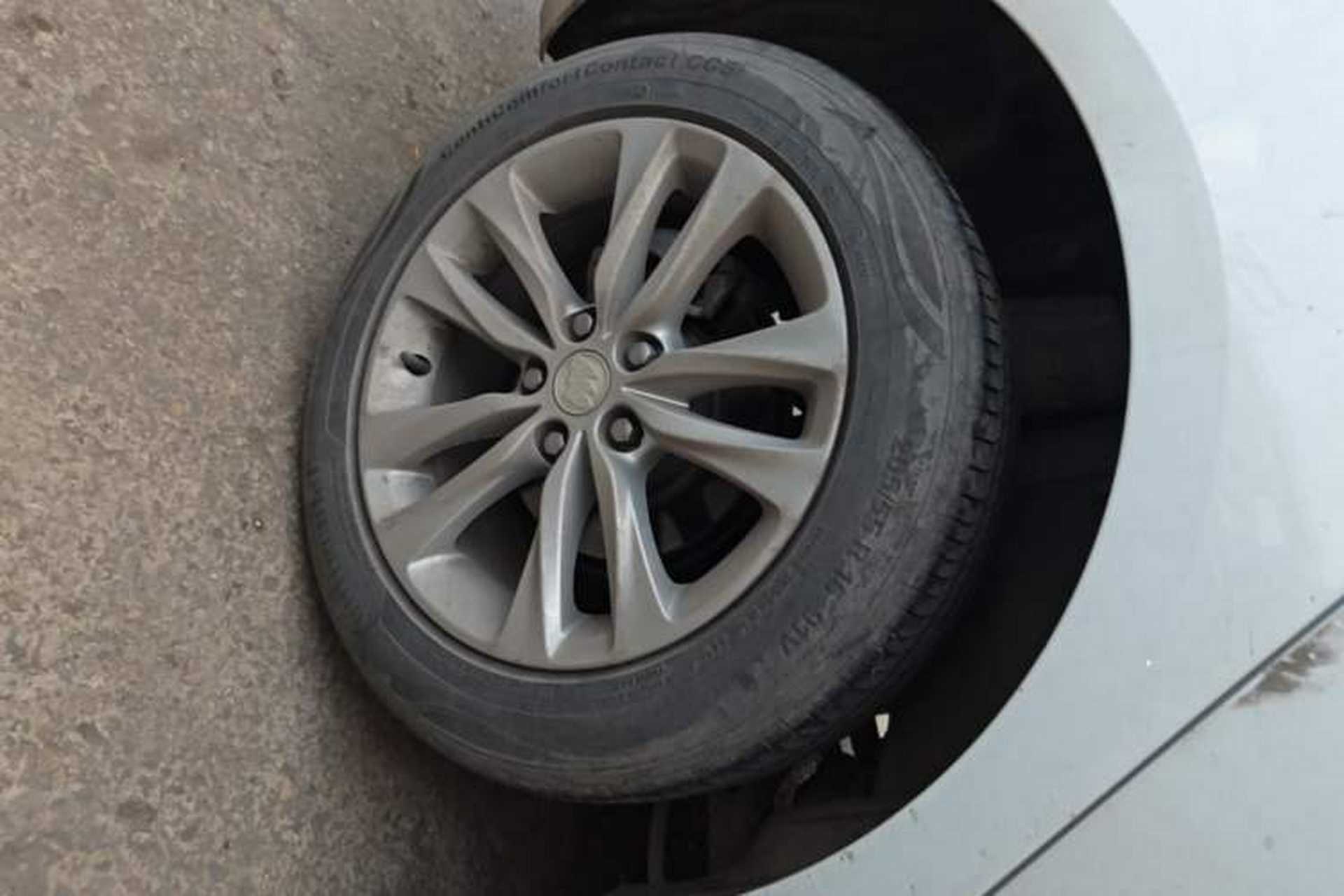 Used Buick Verano 2019 Sedan 20T Dual-Clutch Leading Model Right Rear Wheel Hub
