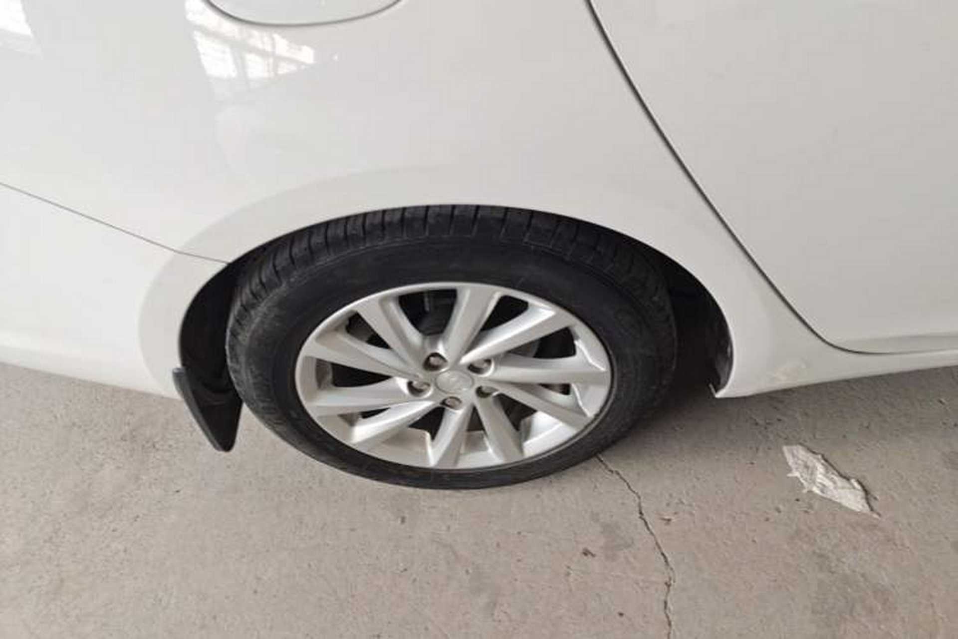Used Buick Verano 2019 Sedan 15S Automatic Leading Model Right Rear Wheel Hub