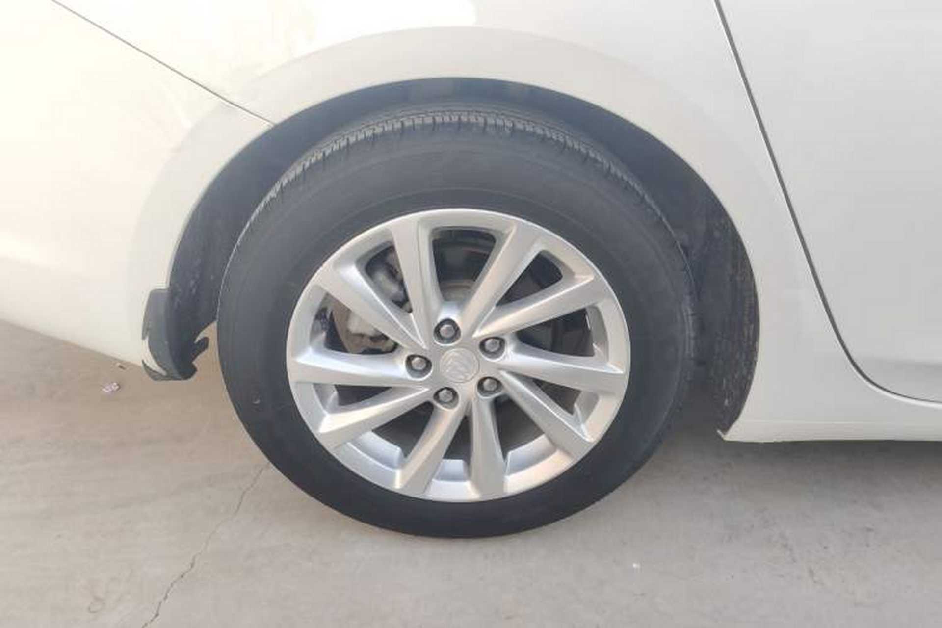 Used Buick Verano 2019 Sedan 15S Automatic Leading Model Right Rear Wheel Hub
