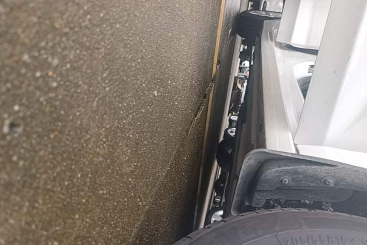 Used Buick Verano 2019 Sedan 15S Automatic Leading Model Right Side Sill