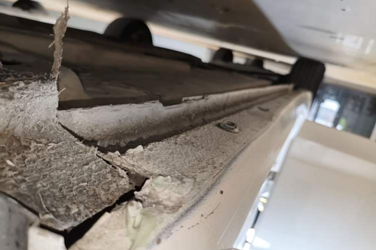 Used Buick Verano 2019 Sedan 15S Automatic Leading Model Right Side Sill