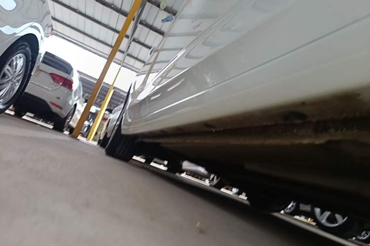Used Buick Verano 2019 Sedan 15S Automatic Leading Model Right Side Sill