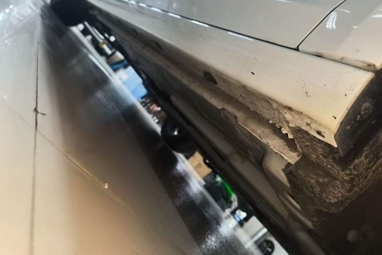 Used Buick Verano 2019 Sedan 15S Automatic Leading Model Right Side Sill