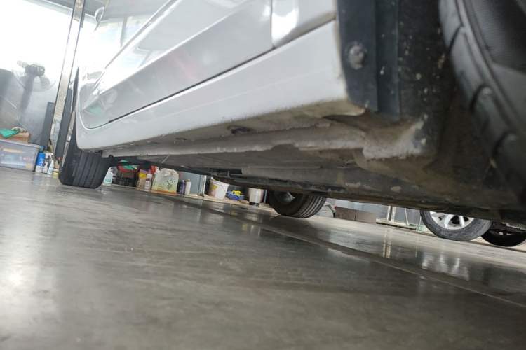 Used Buick Verano 2019 Sedan 15S Automatic Leading Model Right Side Sill