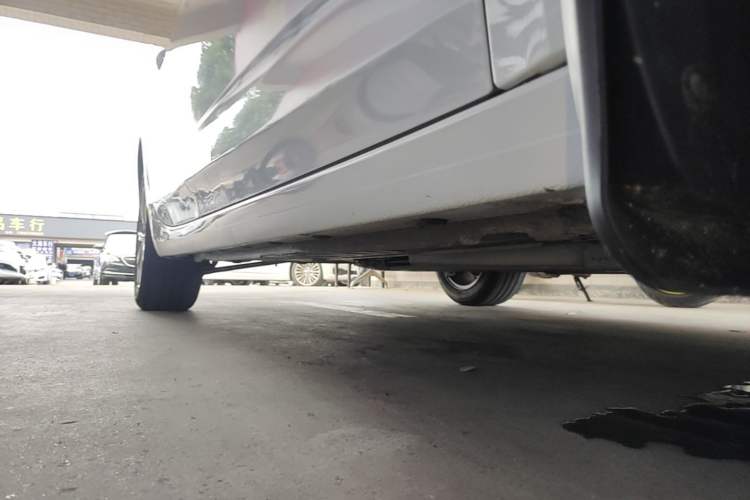 Used Buick Verano 2019 Sedan 15S Automatic Leading Model Right Side Sill