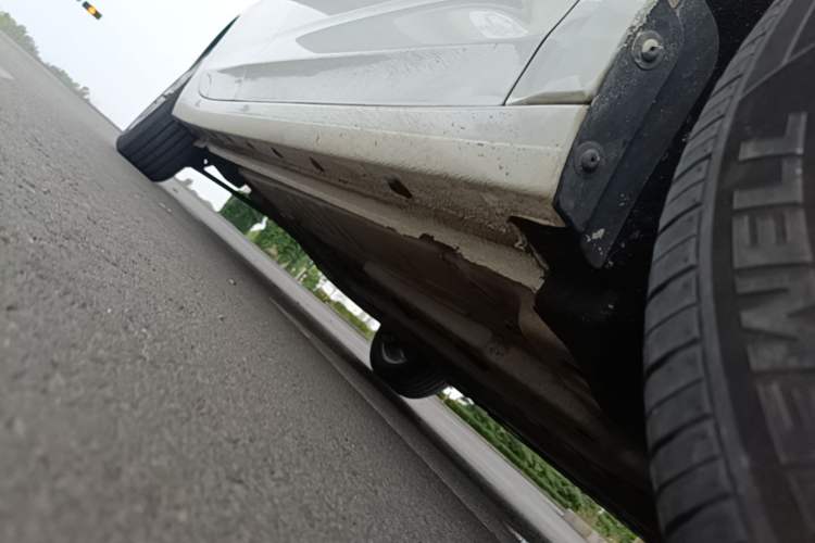 Used Buick Verano 2019 Sedan 20T Dual-Clutch Leading Model Right Side Sill