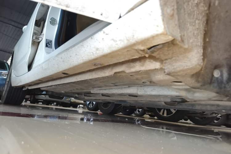 Used Buick Verano 2019 Sedan 15S Automatic Leading Model Right Side Sill
