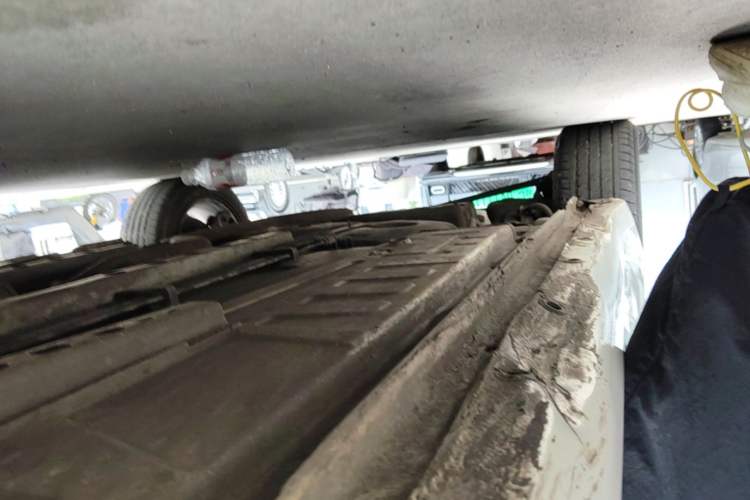 Used Buick Verano 2019 Sedan 15S Automatic Leading Model Right Side Sill