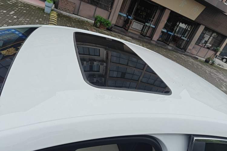 Used Buick Verano 2019 Sedan 15S Automatic Leading Model Roof