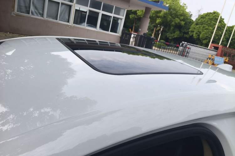 Used Buick Verano 2019 Sedan 20T Dual-Clutch Leading Model Roof