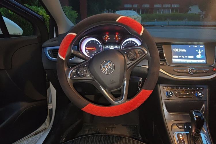 Used Buick Verano 2019 Hatchback 15S Automatic Leading Model Steering Wheel