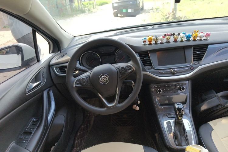 Used Buick Verano 2019 Hatchback 15S Automatic Leading Model Steering Wheel