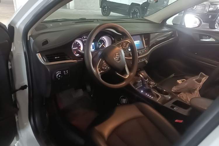 Used Buick Verano 2019 Sedan 20T Dual-Clutch Leading Model Steering Wheel