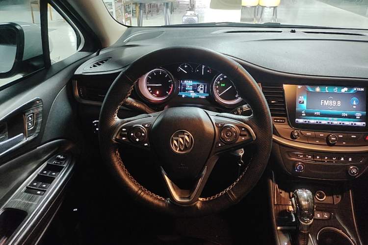 Used Buick Verano 2019 Sedan 20T Dual-Clutch Leading Model Steering Wheel