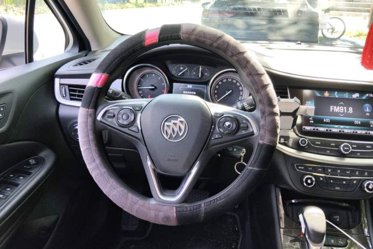 Used Buick Verano 2019 Sedan 20T Dual-Clutch Elite Model Steering Wheel