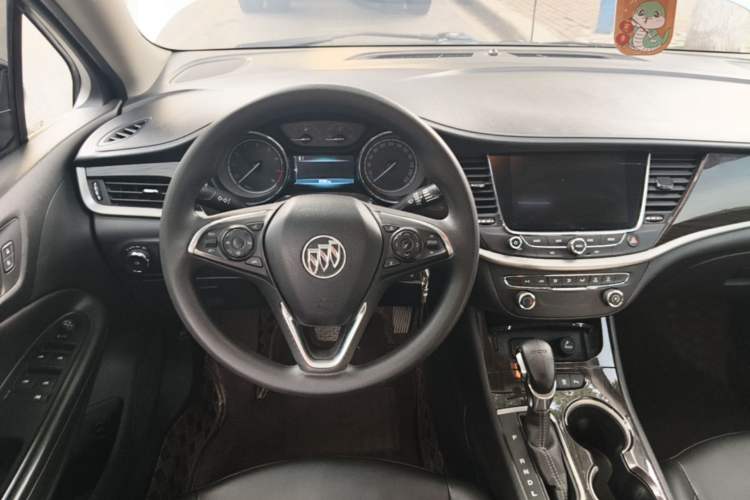 Used Buick Verano 2019 Sedan 20T Dual-Clutch Leading Model Steering Wheel