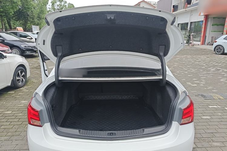 Used Buick Verano 2019 Sedan 15S Automatic Leading Model Trunk