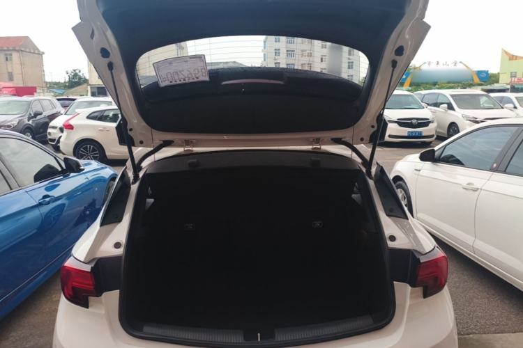 Used Buick Verano 2019 Hatchback GS 20T Dual-Clutch Leading Model Trunk