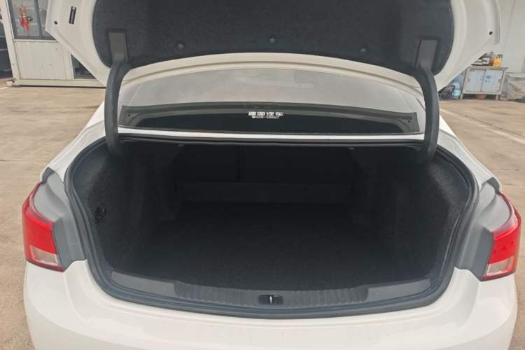 Used Buick Verano 2019 Sedan 20T Dual-Clutch Elite Model Trunk
