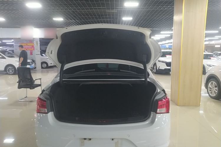 Used Buick Verano 2019 Sedan 20T Dual-Clutch Leading Model Trunk