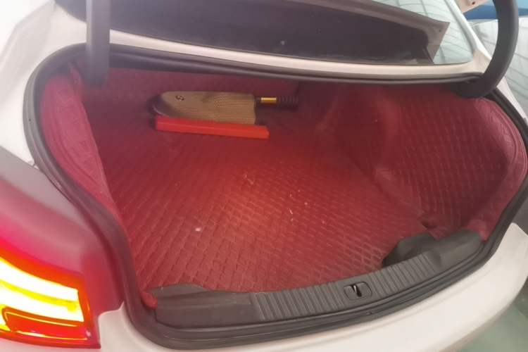 Used Buick Verano 2019 Sedan 15S Automatic Leading Model Trunk
