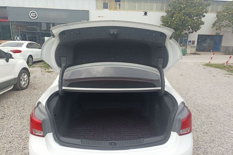 Used Buick Verano 2019 Sedan 20T Dual-Clutch Leading Model Trunk