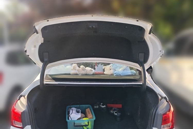 Used Buick Verano 2019 Sedan 15S Automatic Leading Model Trunk