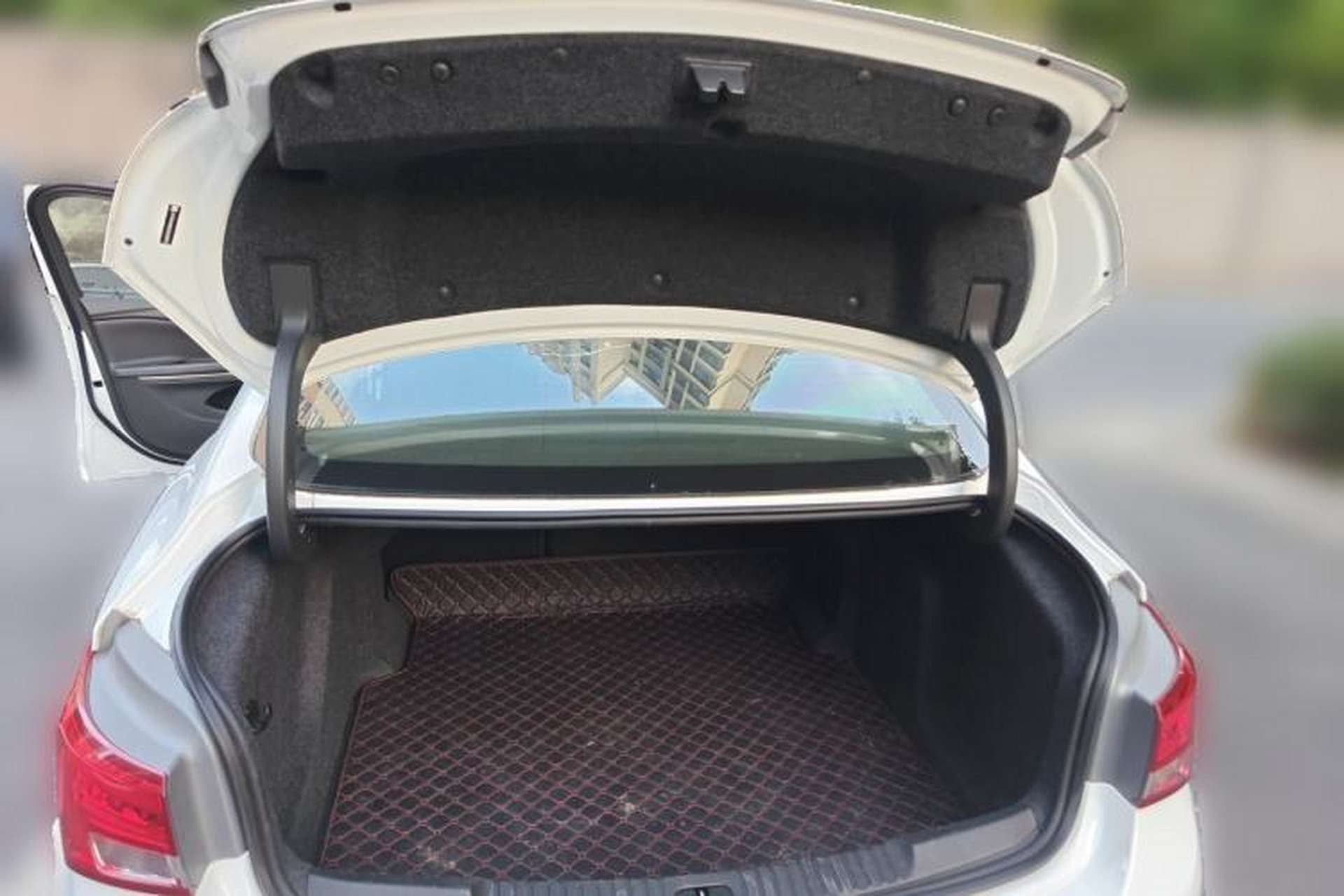 Used Buick Verano 2019 Sedan 20T Dual-Clutch Leading Model Trunk