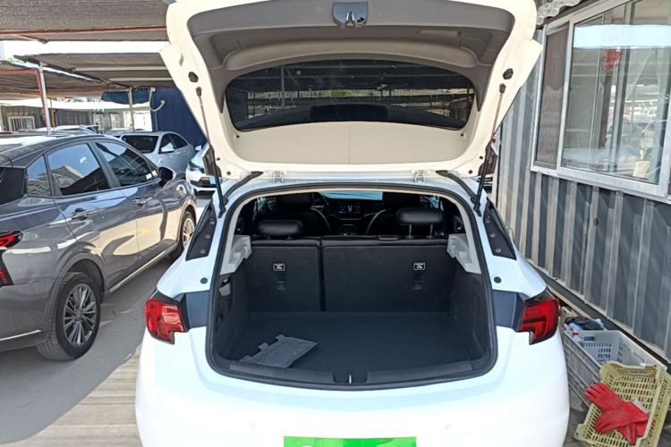 Used Buick Verano 2019 Hatchback 15S Automatic Ambition Model Trunk