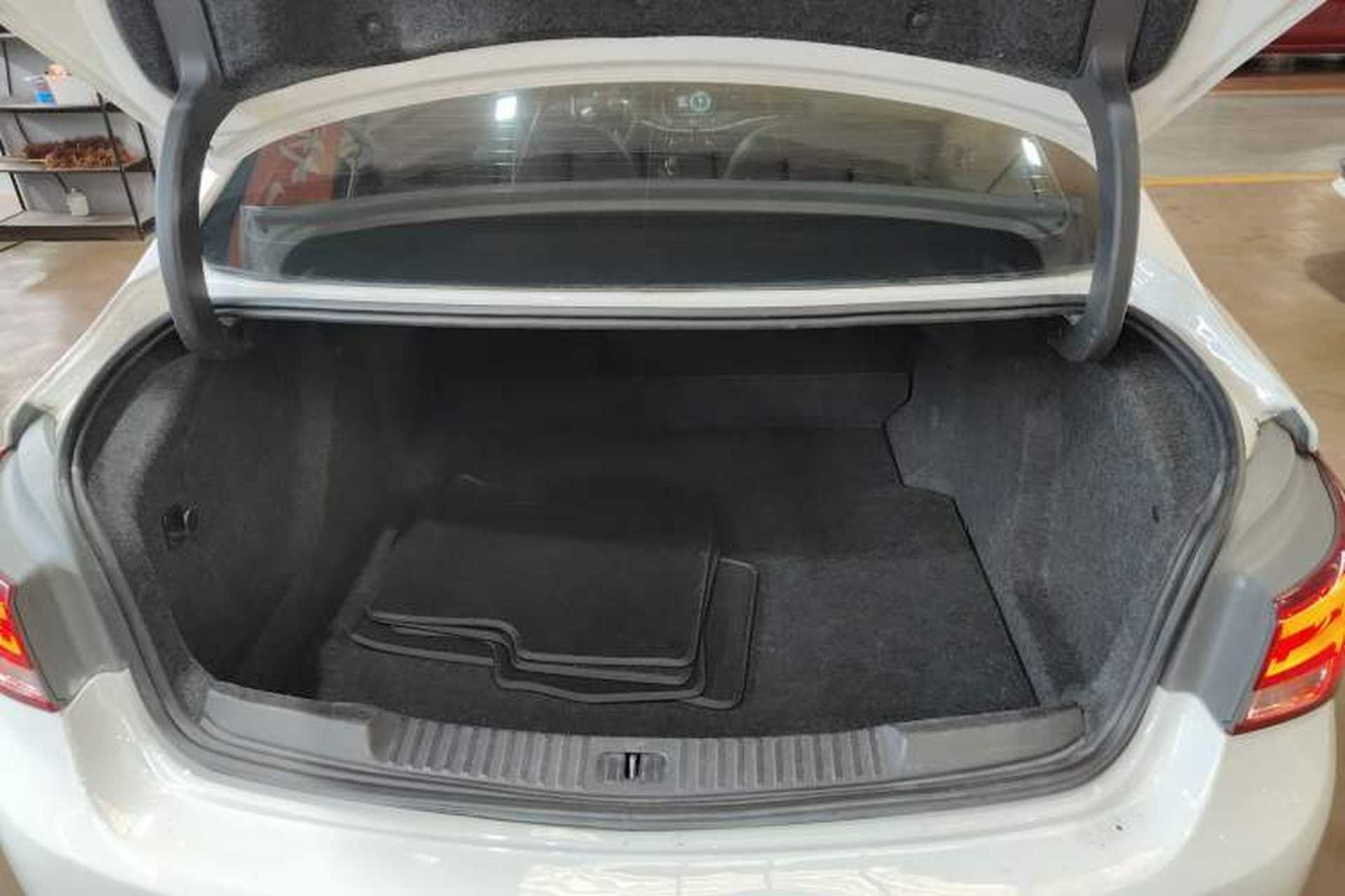 Used Buick Verano 2019 Sedan 20T Dual-Clutch Leading Model Trunk