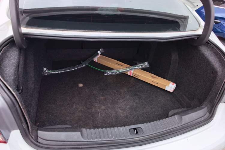 Used Buick Verano 2019 Sedan 15S Automatic Leading Model Trunk
