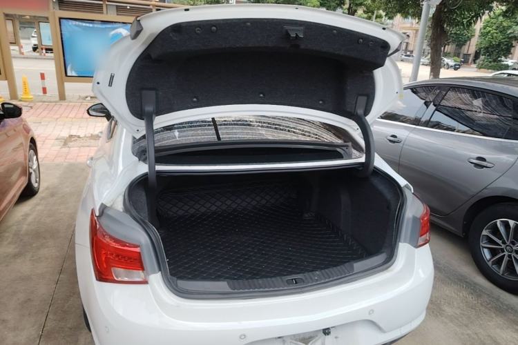Used Buick Verano 2019 Sedan 15S Automatic Leading Model Trunk