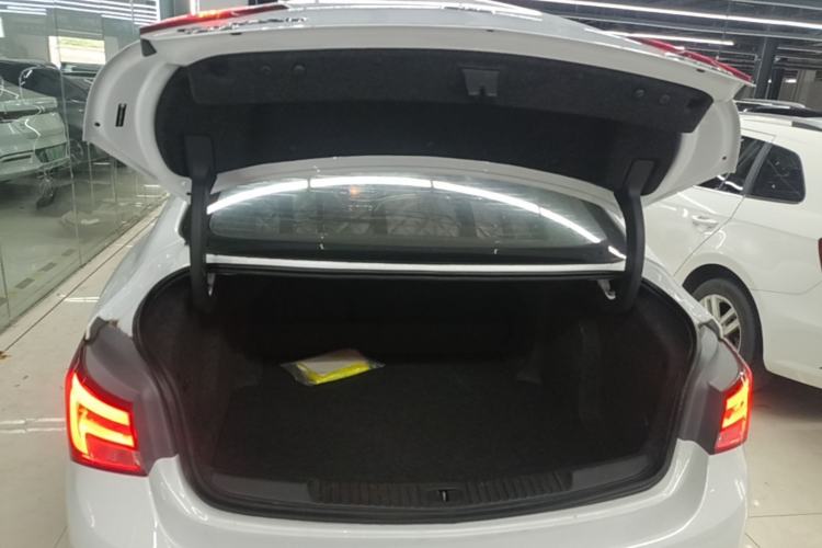 Used Buick Verano 2019 Sedan 15S Automatic Leading Model Trunk