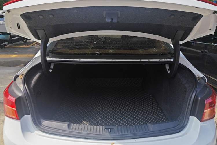 Used Buick Verano 2019 Sedan 15S Automatic Entry Model Trunk