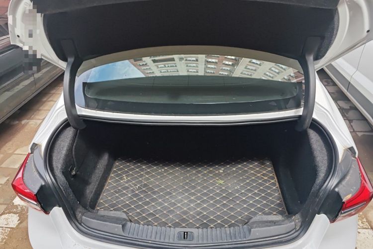 Used Buick Verano 2019 Sedan 20T Dual-Clutch Leading Model Trunk