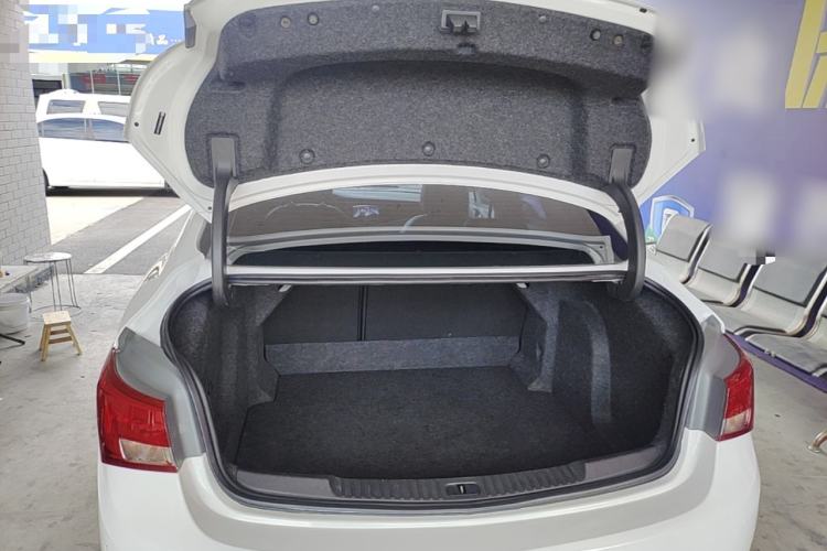 Used Buick Verano 2019 Sedan 15S Automatic Leading Model Trunk