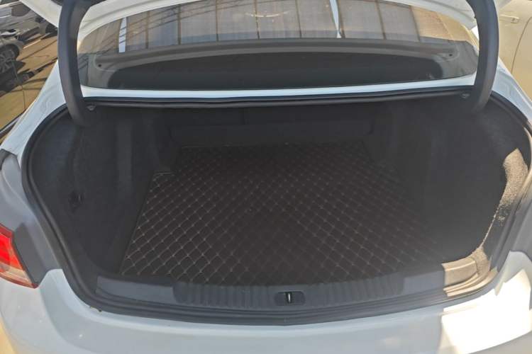 Used Buick Verano 2019 Sedan 15S Automatic Leading Model Trunk