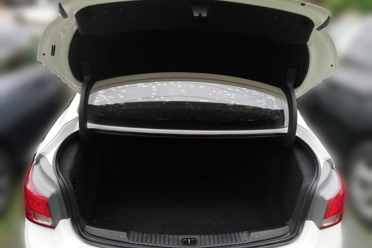 Used Buick Verano 2019 Sedan 15S Automatic Leading Model Trunk