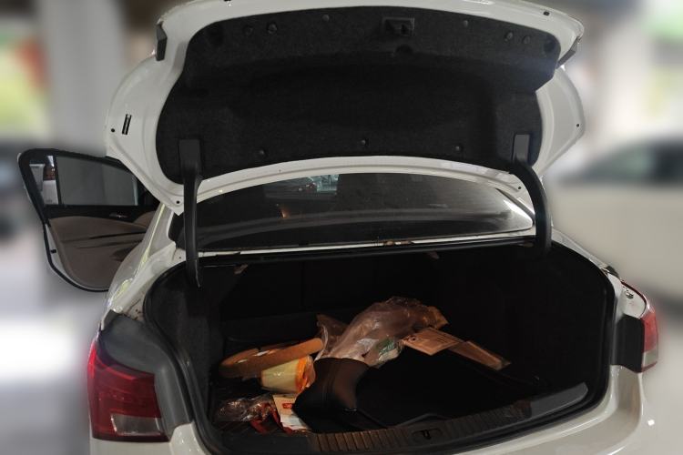 Used Buick Verano 2019 Sedan 15S Automatic Leading Model Trunk
